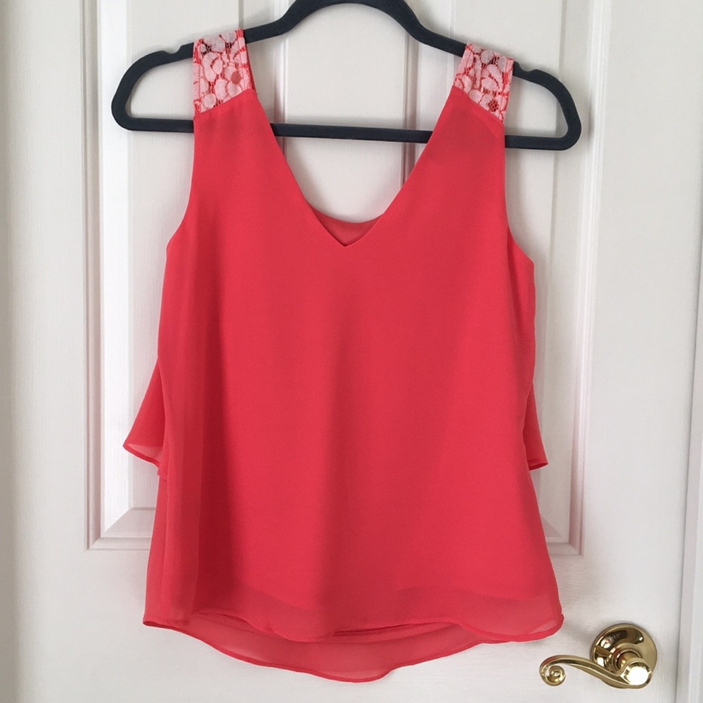 Pinkish-Orange top with openwork strap - Picture 2 of 3